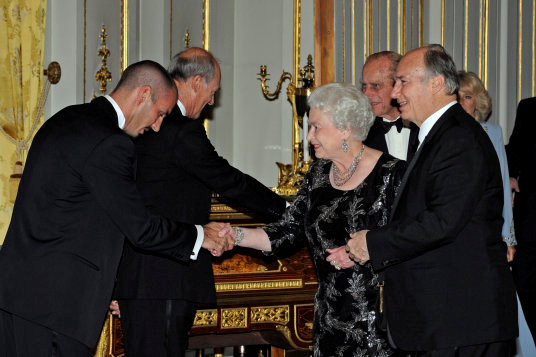 His Highness the Aga Khan presents his brother Prince Amyn and his son Prince Rahim to Her Majesty the Queen and His Royal Highness The Duke of Edinburgh, who welcomed them to Buckingham Palace during the Golden Jubilee of His Highness. Photo: AKDN/Gary Otte