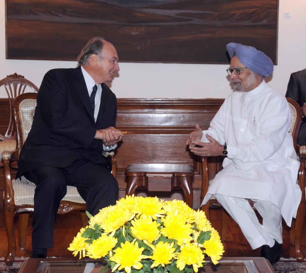 His Highness Prince Karim Aga Khan meeting the Prime Minister, Dr. Manmohan Singh, in New Delhi on September 18, 2013. P D Photo by Hansraj